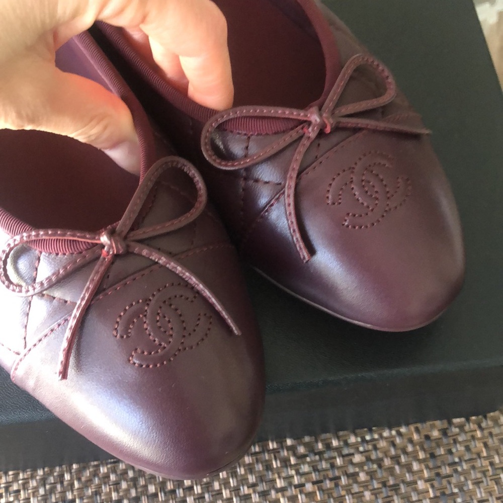 Chanel Quilted leather Ballet Flats in Deep Plum size 38 - Picture 4 of 9